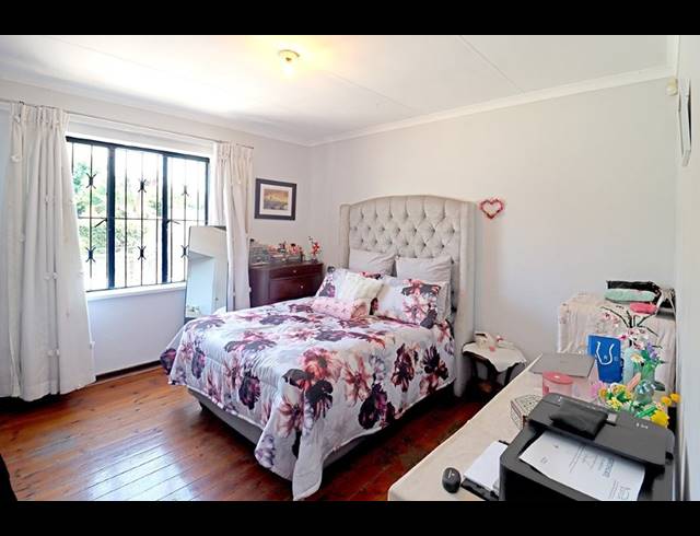 4 BEDROOM HOUSE FOR SALE IN KENSINGTON